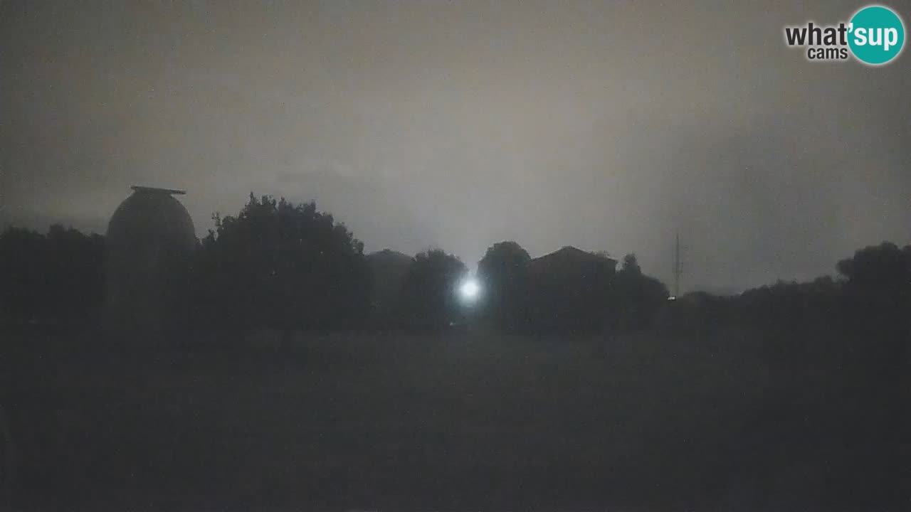 Višnjan-Observatorium Live Webcam – Explore the Sky, Asteroids, Comets, and Meteoroids