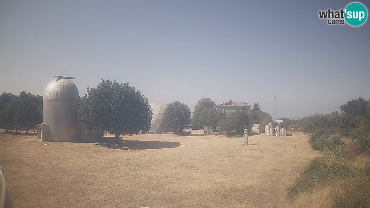 Webcam live dell’Osservatorio di – Esplora il cielo, gli asteroidi, i comete e i meteoroidi.