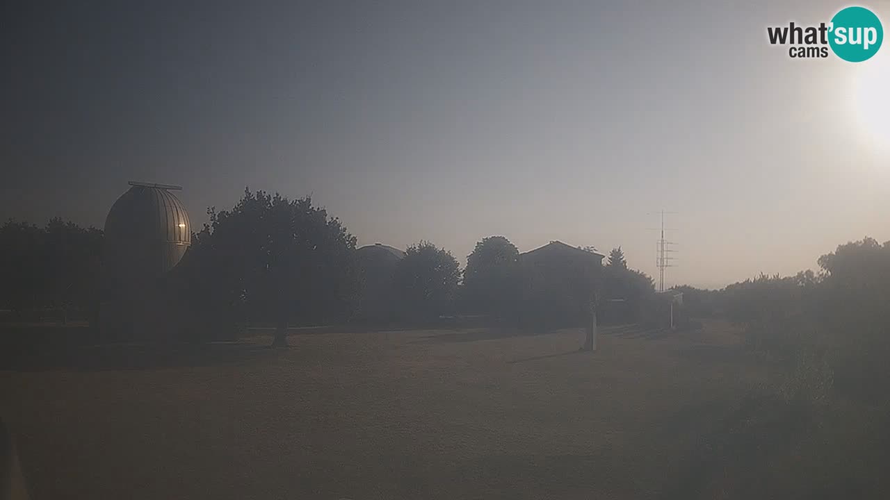 Webcam live dell’Osservatorio di  – Esplora il cielo, gli asteroidi, i comete e i meteoroidi.