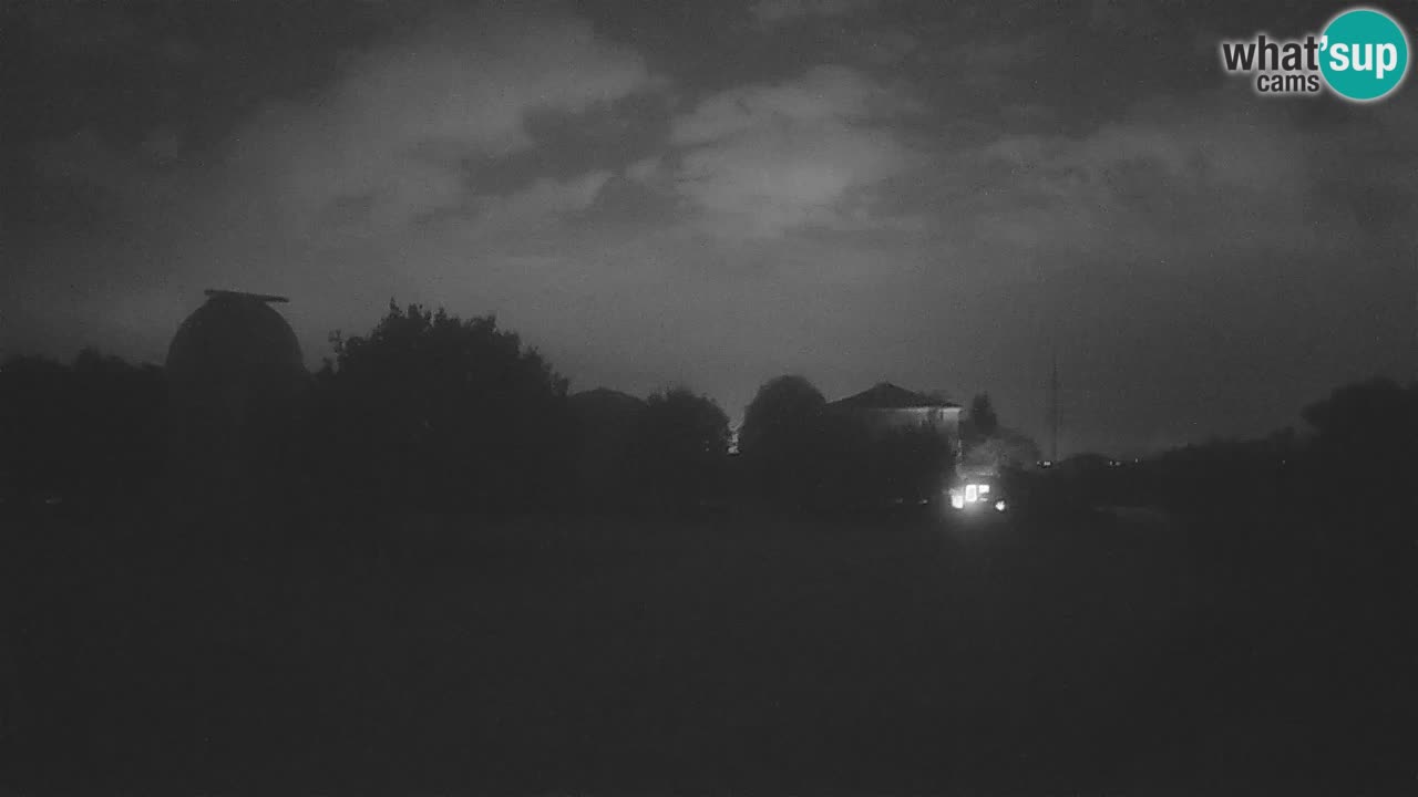 Višnjan-Observatorium Live Webcam – Explore the Sky, Asteroids, Comets, and Meteoroids