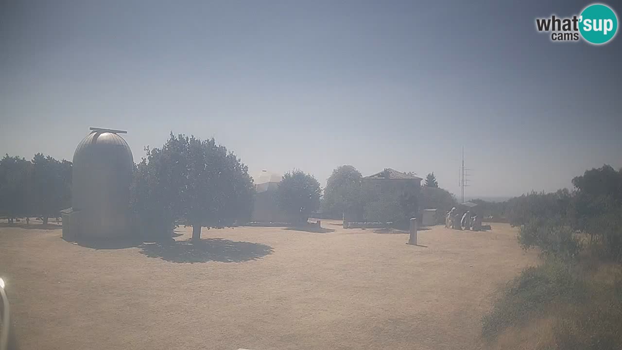 Webcam live dell’Osservatorio di – Esplora il cielo, gli asteroidi, i comete e i meteoroidi.