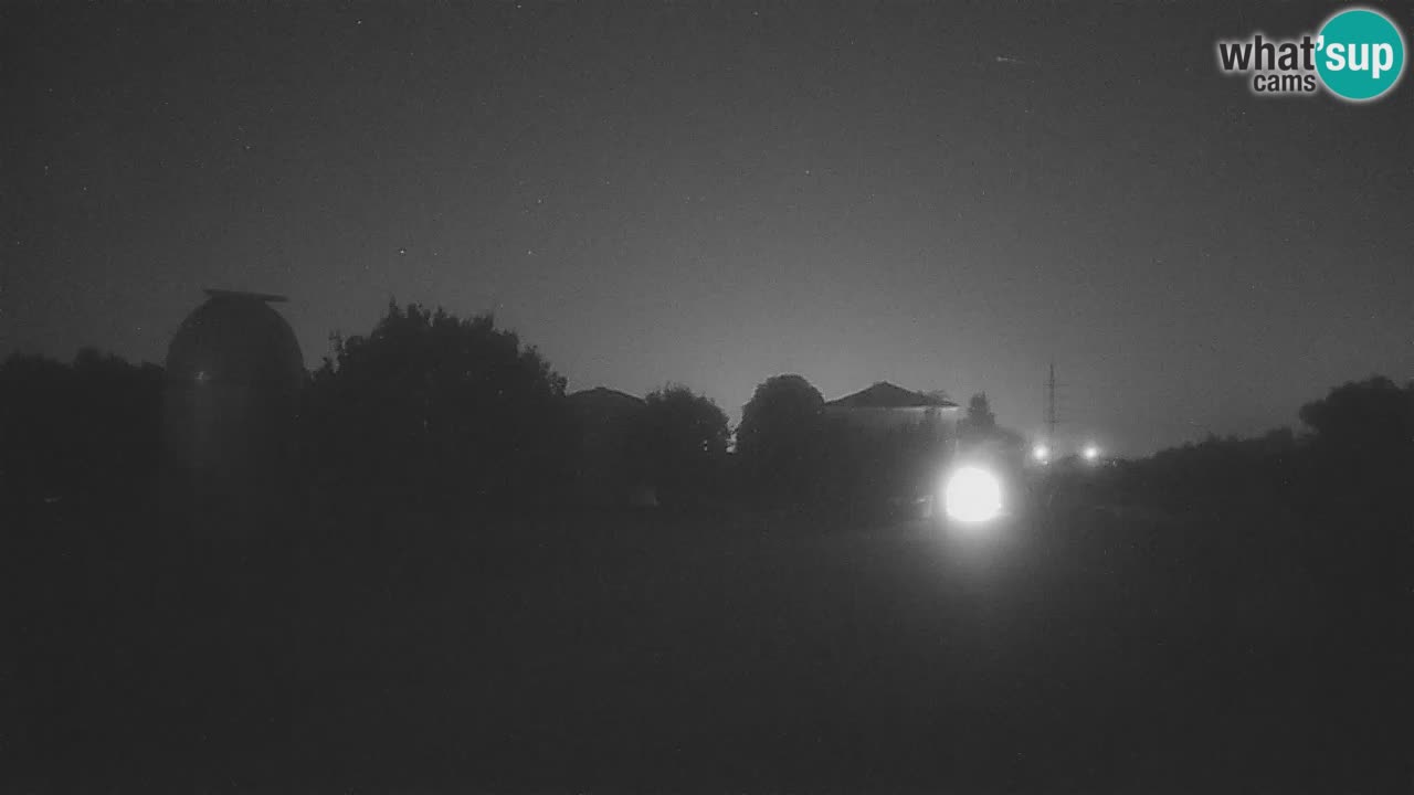Višnjan-Observatorium Live Webcam – Explore the Sky, Asteroids, Comets, and Meteoroids