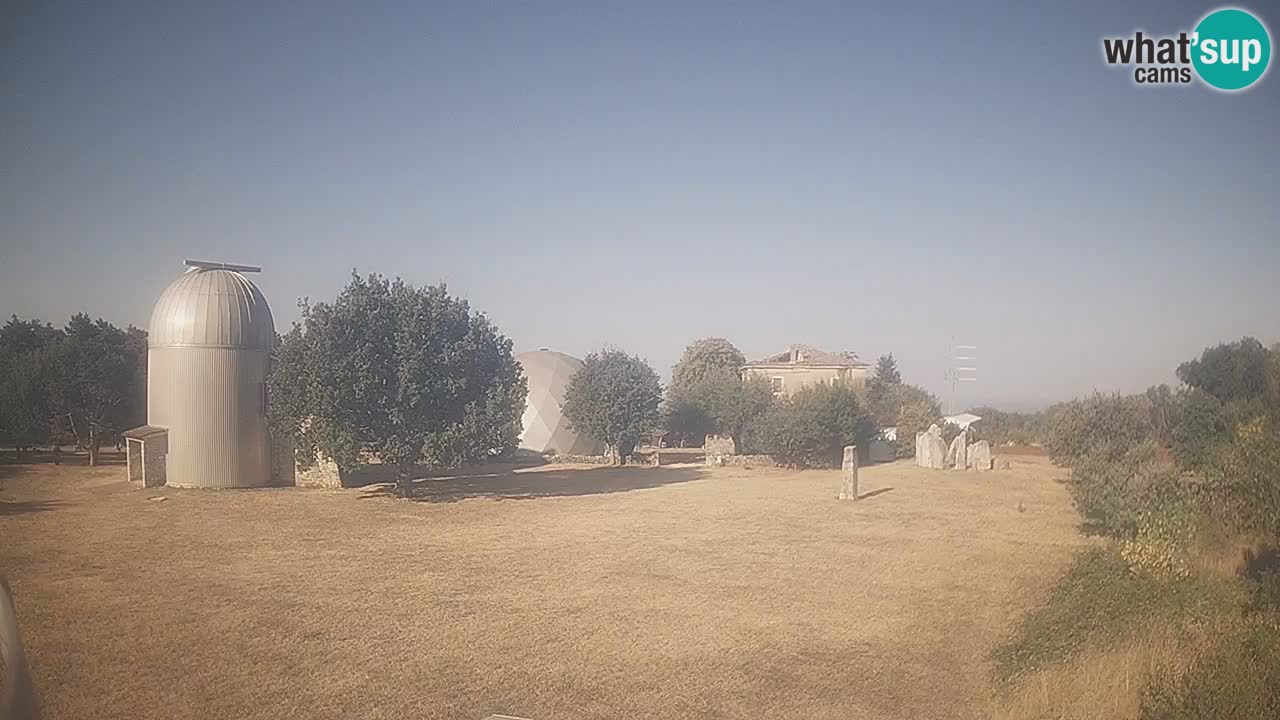 Webcam live dell’Osservatorio di – Esplora il cielo, gli asteroidi, i comete e i meteoroidi.
