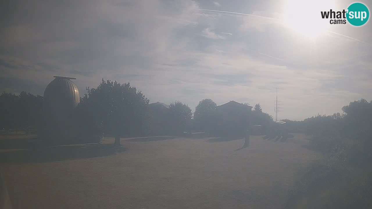 Webcam en direct de l’Observatoire de Višnjan – Explorez le ciel, les astéroïdes, les comètes et les météoroïdes