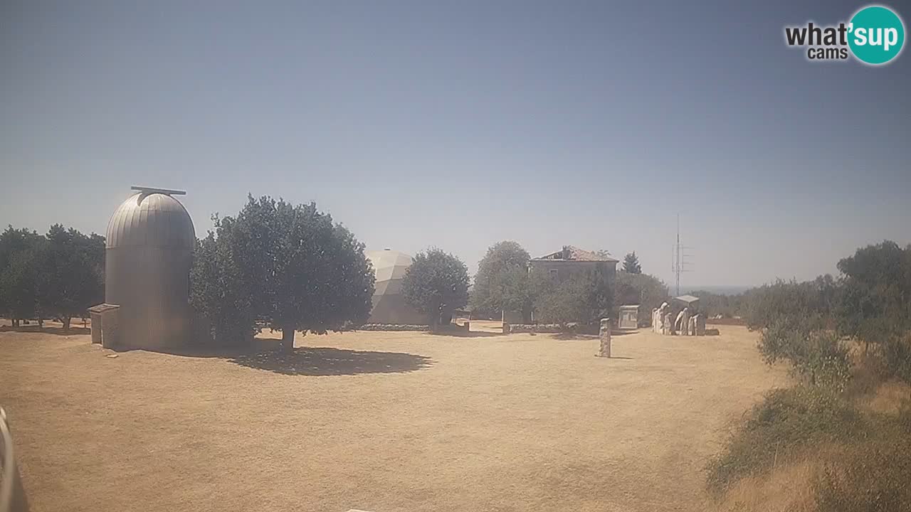 Webcam live dell’Osservatorio di – Esplora il cielo, gli asteroidi, i comete e i meteoroidi.
