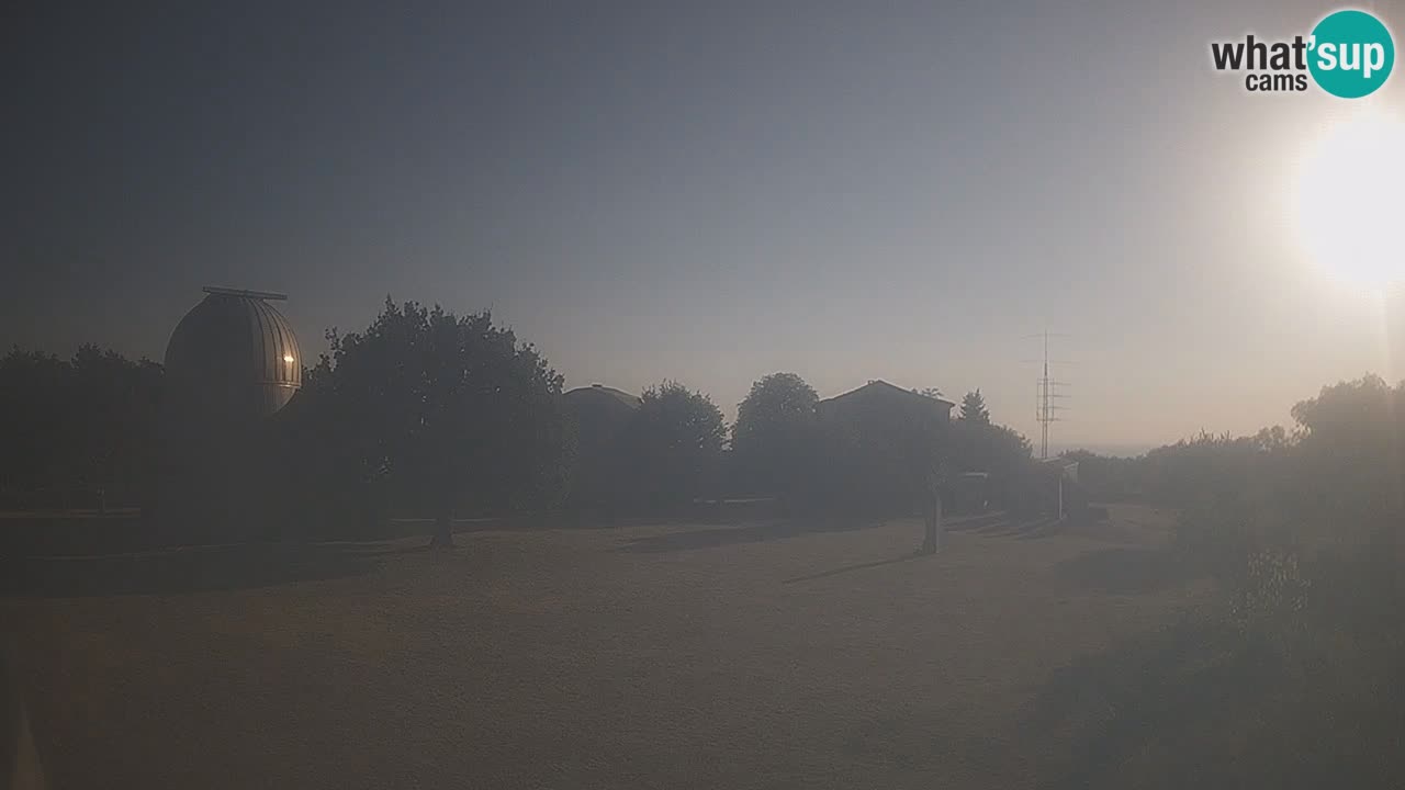 Webcam live dell’Osservatorio di – Esplora il cielo, gli asteroidi, i comete e i meteoroidi.