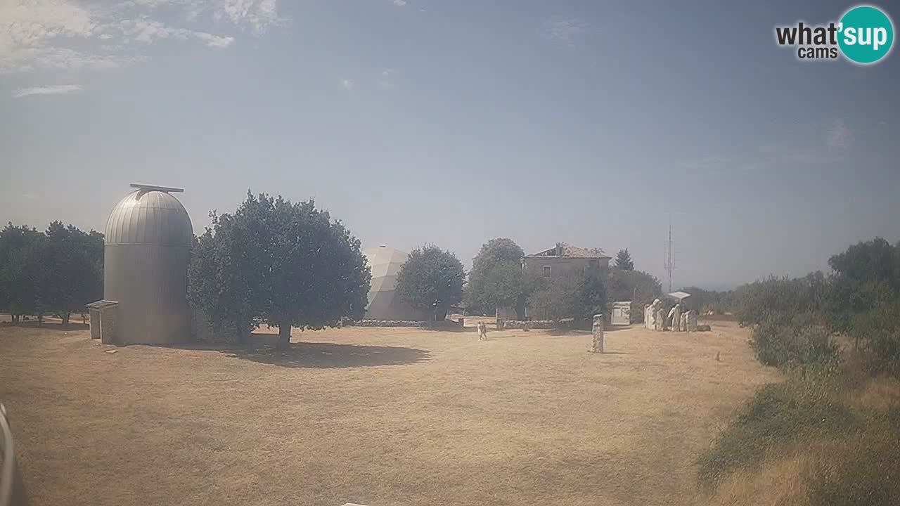 Webcam live dell’Osservatorio di – Esplora il cielo, gli asteroidi, i comete e i meteoroidi.