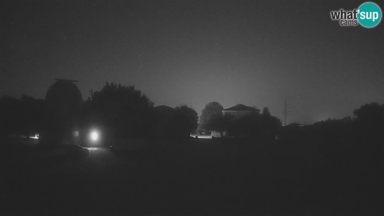 Višnjan-Observatorium Live Webcam – Explore the Sky, Asteroids, Comets, and Meteoroids