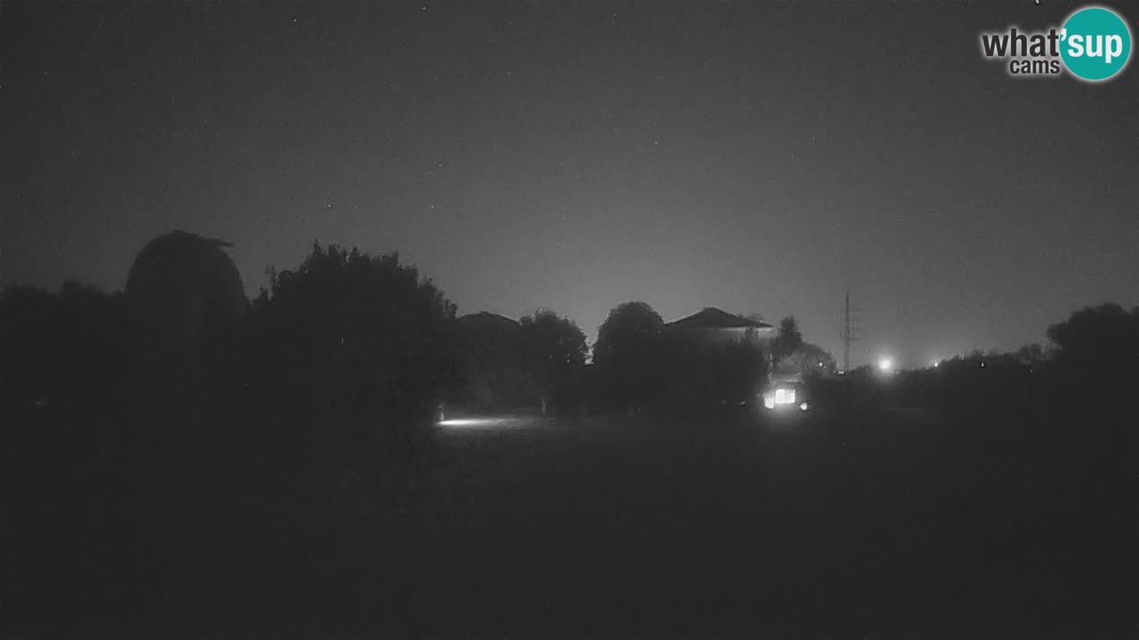 Višnjan-Observatorium Live Webcam – Explore the Sky, Asteroids, Comets, and Meteoroids