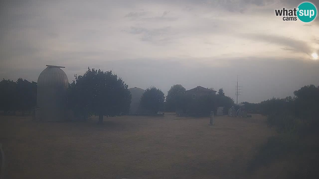 Webcam live dell’Osservatorio di – Esplora il cielo, gli asteroidi, i comete e i meteoroidi.