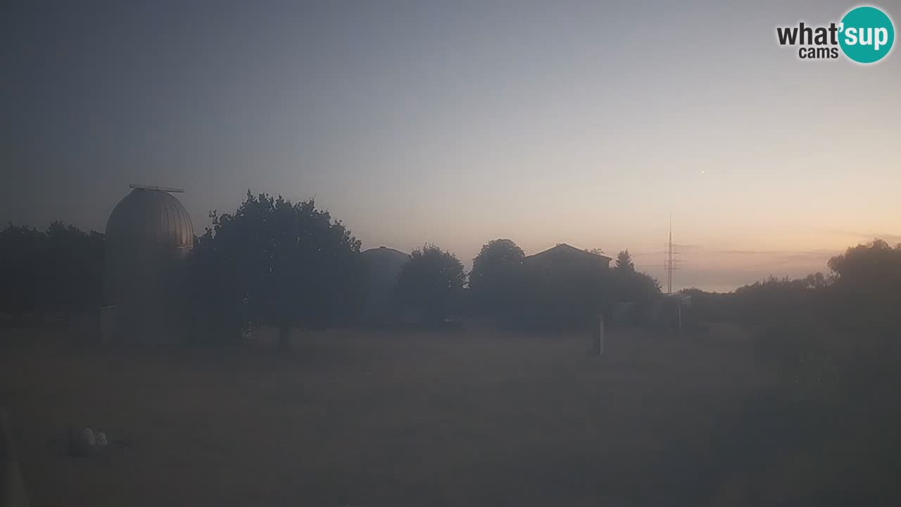 Webcam live dell’Osservatorio di – Esplora il cielo, gli asteroidi, i comete e i meteoroidi.