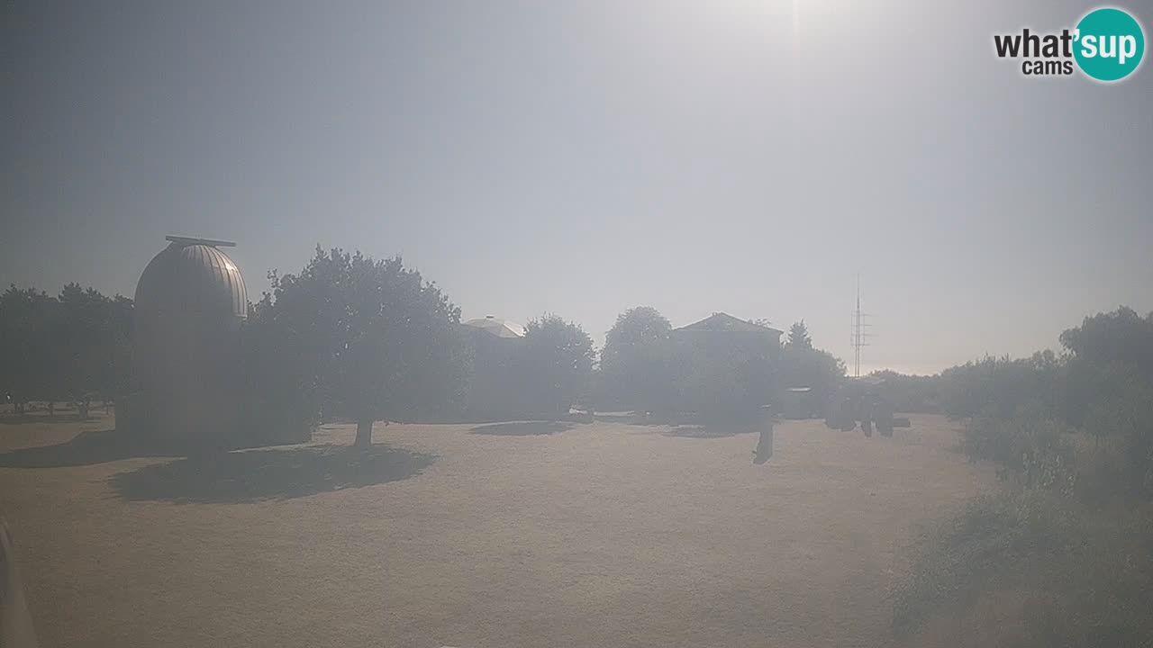 Webcam live dell’Osservatorio di – Esplora il cielo, gli asteroidi, i comete e i meteoroidi.