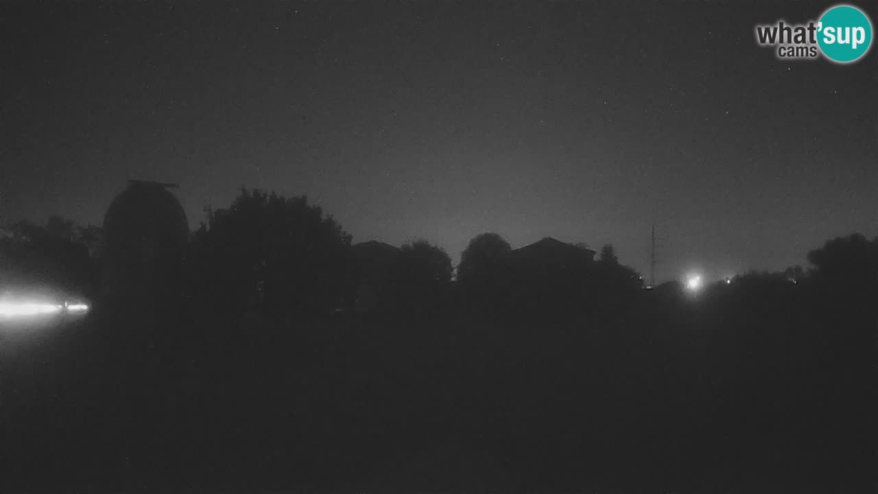 Višnjan-Observatorium Live Webcam – Explore the Sky, Asteroids, Comets, and Meteoroids