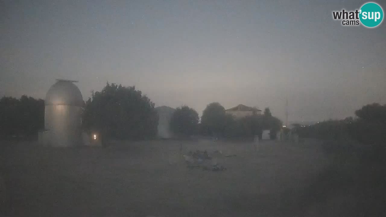 Webcam live dell’Osservatorio di – Esplora il cielo, gli asteroidi, i comete e i meteoroidi.
