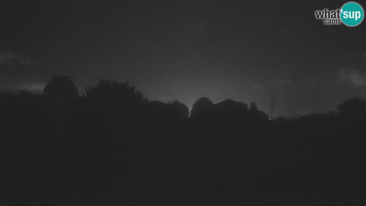 Višnjan-Observatorium Live Webcam – Explore the Sky, Asteroids, Comets, and Meteoroids