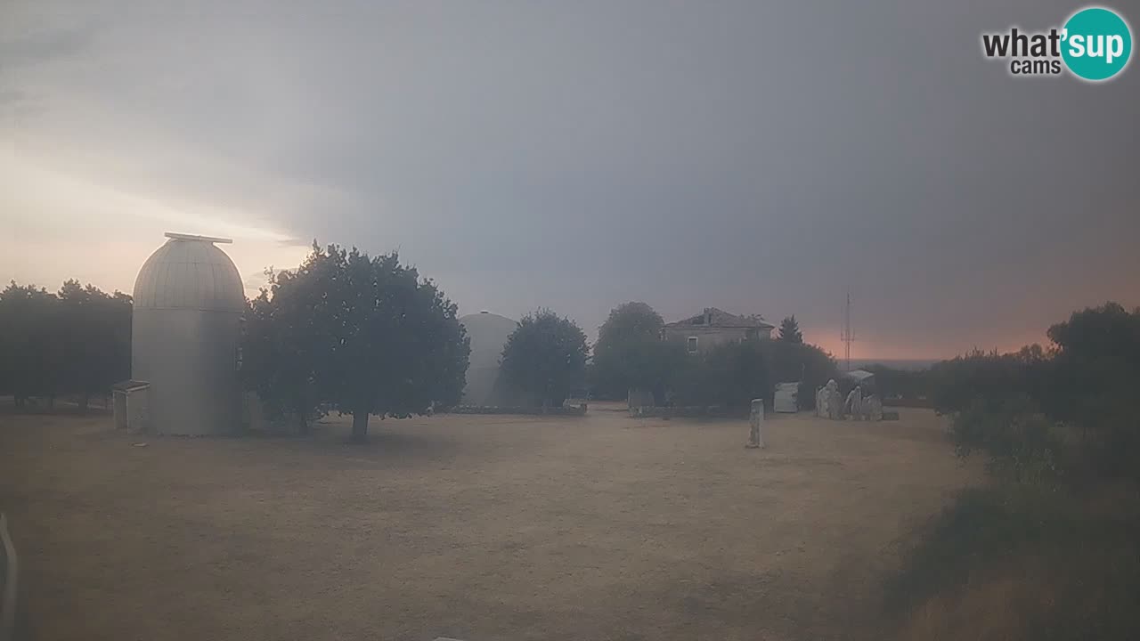 Webcam live dell’Osservatorio di – Esplora il cielo, gli asteroidi, i comete e i meteoroidi.