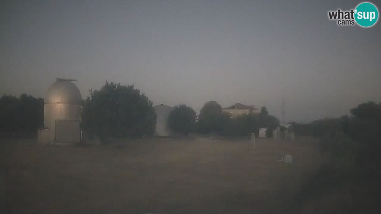 Webcam live dell’Osservatorio di  – Esplora il cielo, gli asteroidi, i comete e i meteoroidi.