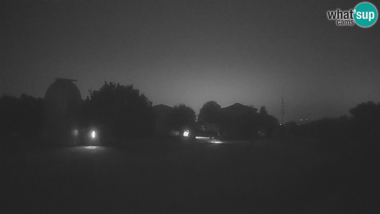 Višnjan-Observatorium Live Webcam – Explore the Sky, Asteroids, Comets, and Meteoroids