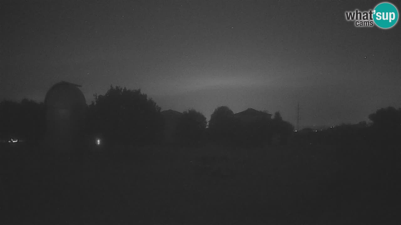 Webcam live dell’Osservatorio di  – Esplora il cielo, gli asteroidi, i comete e i meteoroidi.