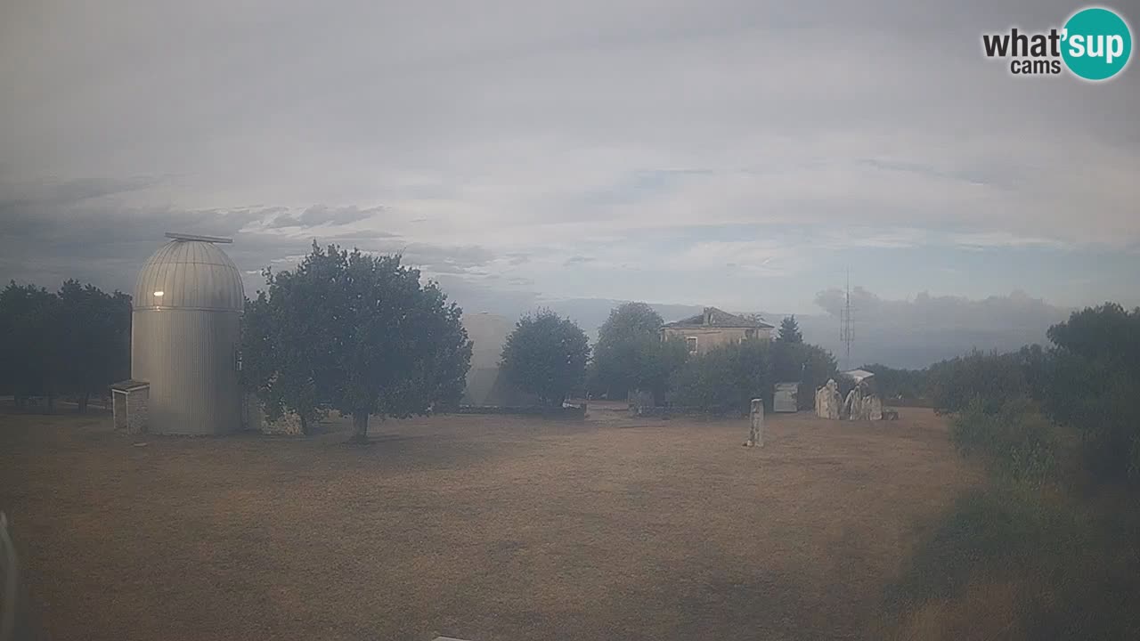 Webcam en direct de l’Observatoire de Višnjan – Explorez le ciel, les astéroïdes, les comètes et les météoroïdes