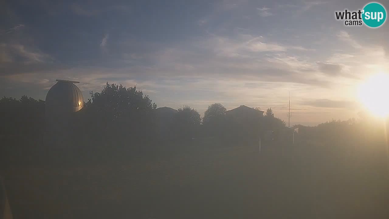 Webcam en direct de l’Observatoire de Višnjan – Explorez le ciel, les astéroïdes, les comètes et les météoroïdes