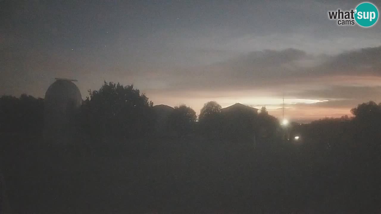 Webcam live dell’Osservatorio di  – Esplora il cielo, gli asteroidi, i comete e i meteoroidi.