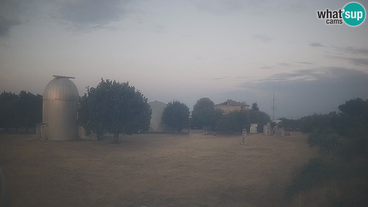 Webcam live dell’Osservatorio di  – Esplora il cielo, gli asteroidi, i comete e i meteoroidi.