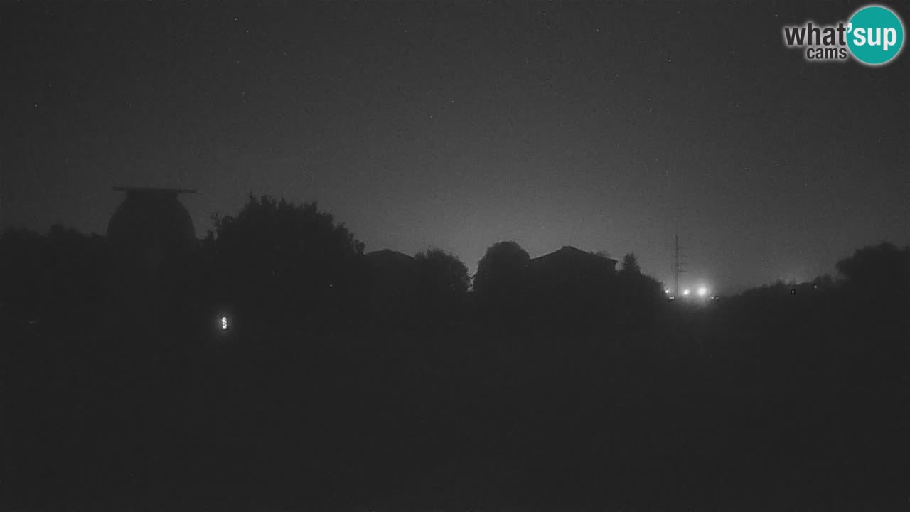 Višnjan-Observatorium Live Webcam – Explore the Sky, Asteroids, Comets, and Meteoroids