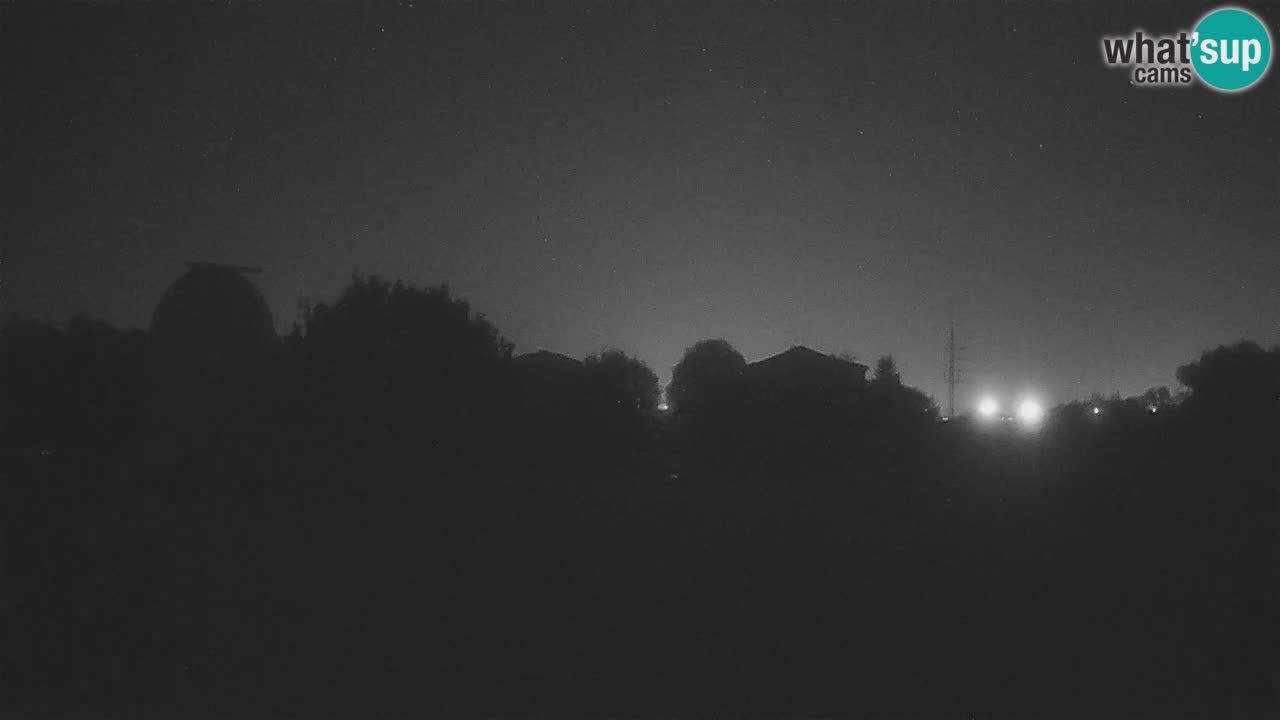 Webcam live dell’Osservatorio di  – Esplora il cielo, gli asteroidi, i comete e i meteoroidi.