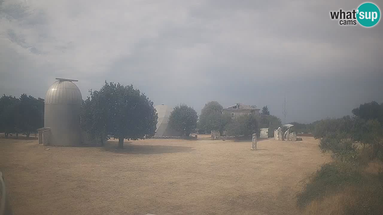 Webcam en direct de l’Observatoire de Višnjan – Explorez le ciel, les astéroïdes, les comètes et les météoroïdes