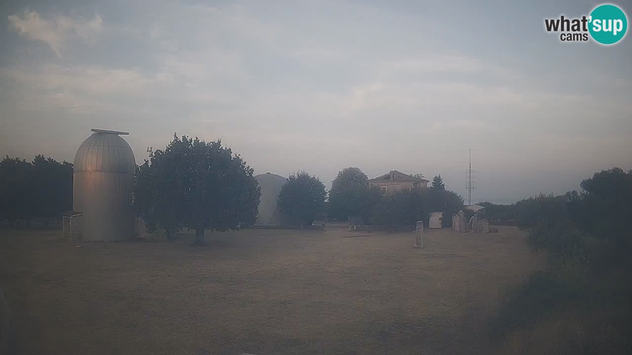 Webcam live dell’Osservatorio di  – Esplora il cielo, gli asteroidi, i comete e i meteoroidi.