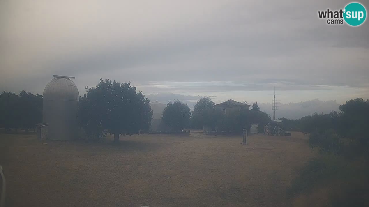 Webcam en direct de l’Observatoire de Višnjan – Explorez le ciel, les astéroïdes, les comètes et les météoroïdes