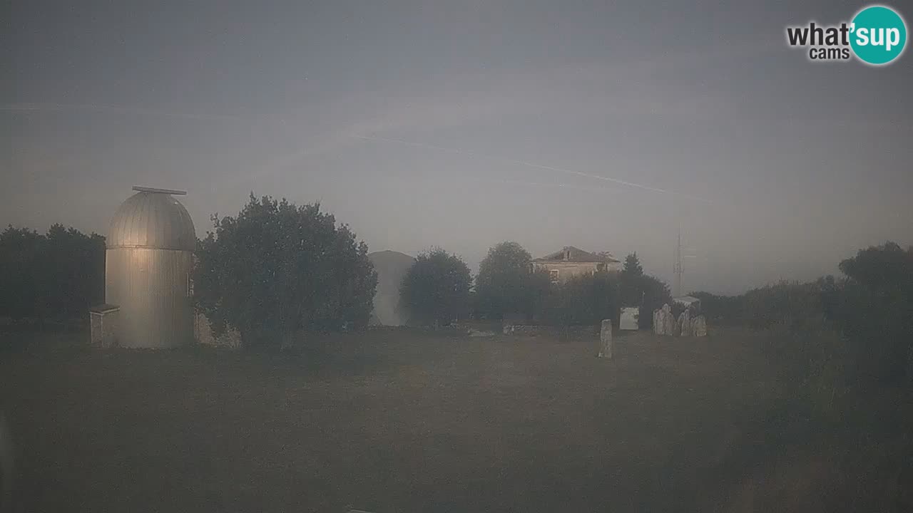 Webcam en direct de l’Observatoire de Višnjan – Explorez le ciel, les astéroïdes, les comètes et les météoroïdes
