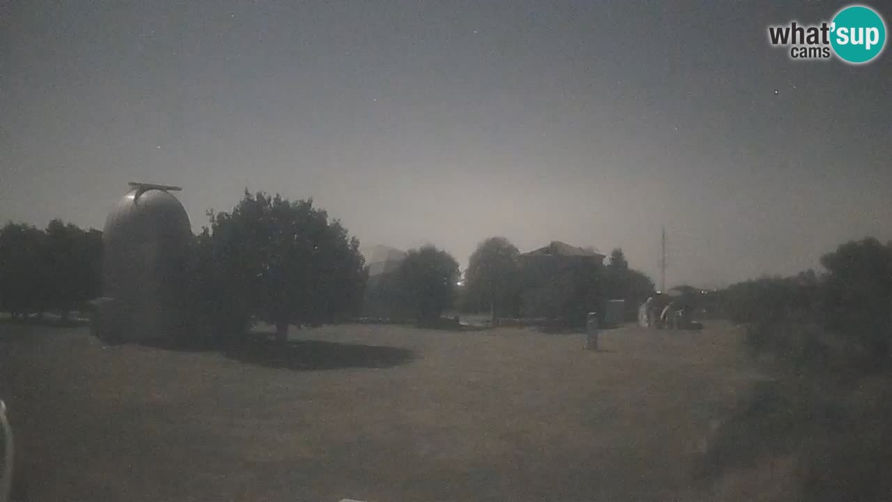 Webcam live dell’Osservatorio di  – Esplora il cielo, gli asteroidi, i comete e i meteoroidi.