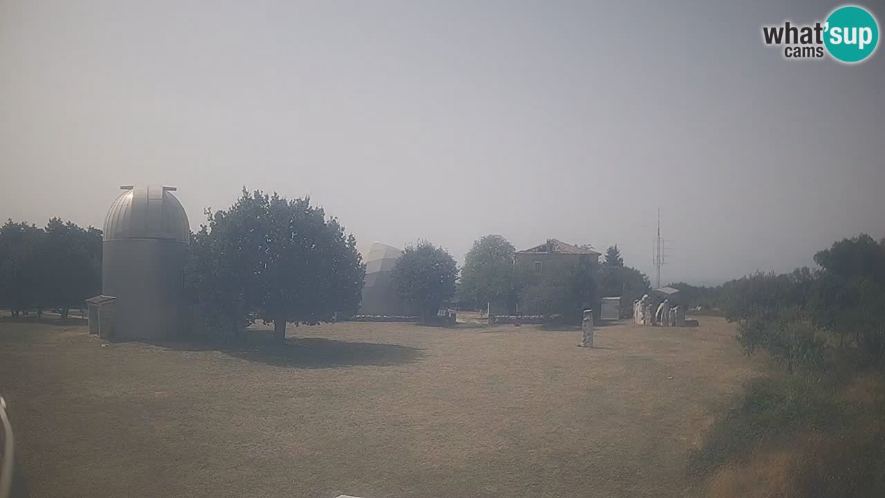 Višnjan-Observatorium Live Webcam – Explore the Sky, Asteroids, Comets, and Meteoroids
