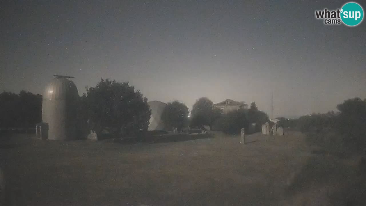 Webcam en direct de l’Observatoire de Višnjan – Explorez le ciel, les astéroïdes, les comètes et les météoroïdes