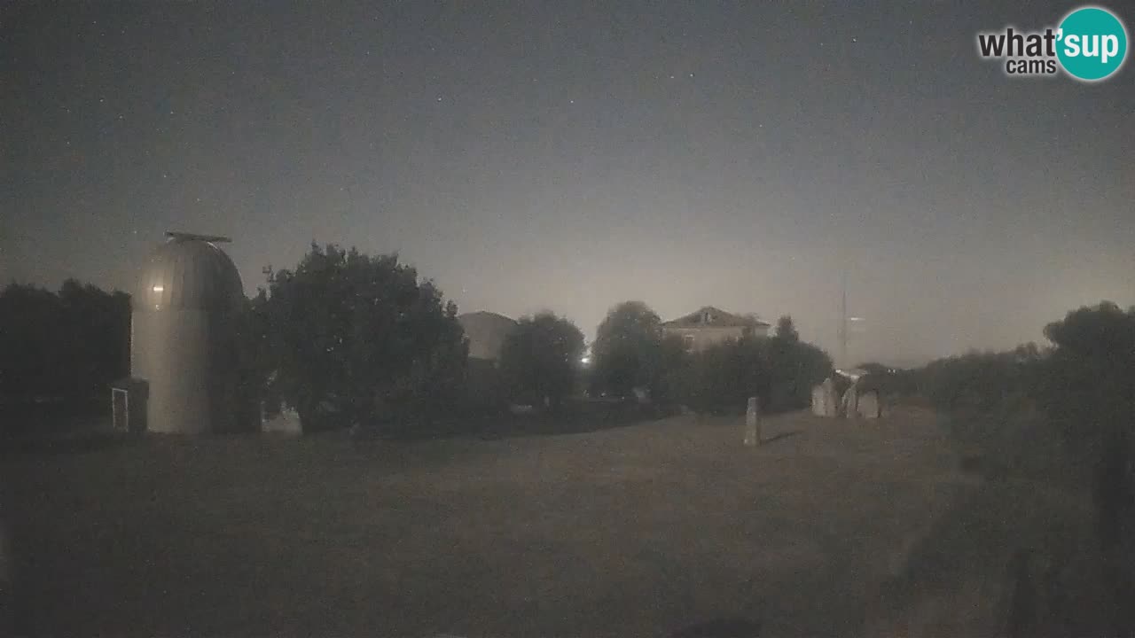 Cámara web en vivo del Observatorio de Višnjan: explora el cielo, los asteroides, cometas y meteoroides