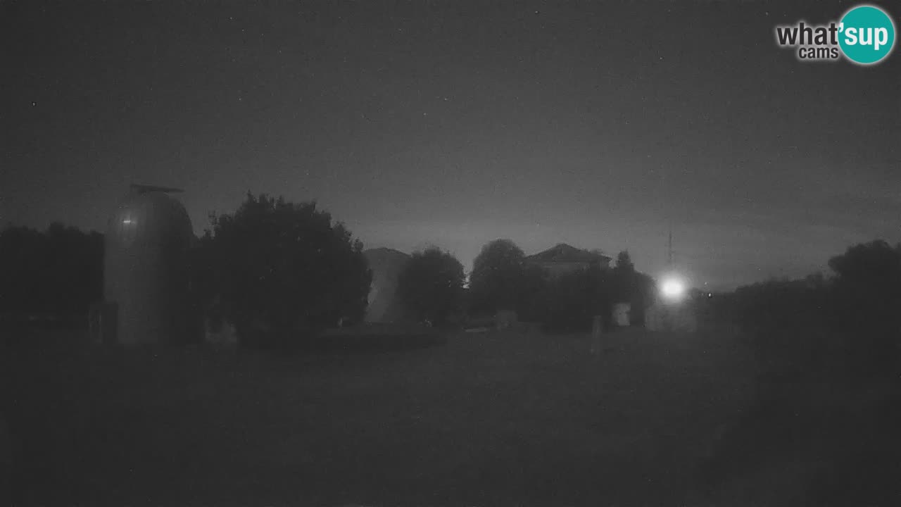 Višnjan Observatory Live Webcam – Explore the Sky, Asteroids, Comets, and Meteoroids