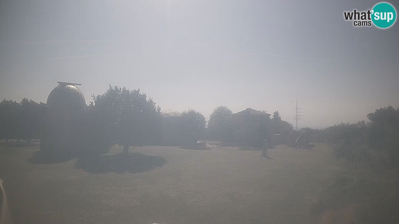 Webcam en direct de l’Observatoire de Višnjan – Explorez le ciel, les astéroïdes, les comètes et les météoroïdes