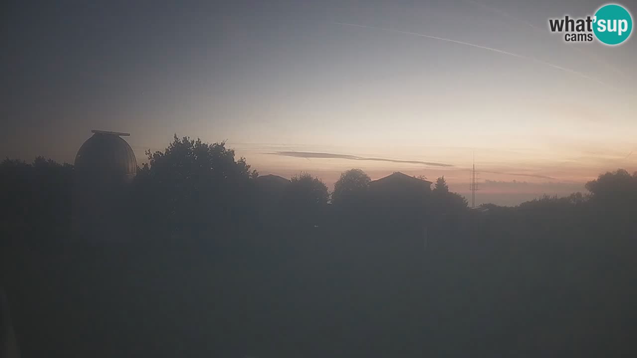 Višnjan-Observatorium Live Webcam – Explore the Sky, Asteroids, Comets, and Meteoroids