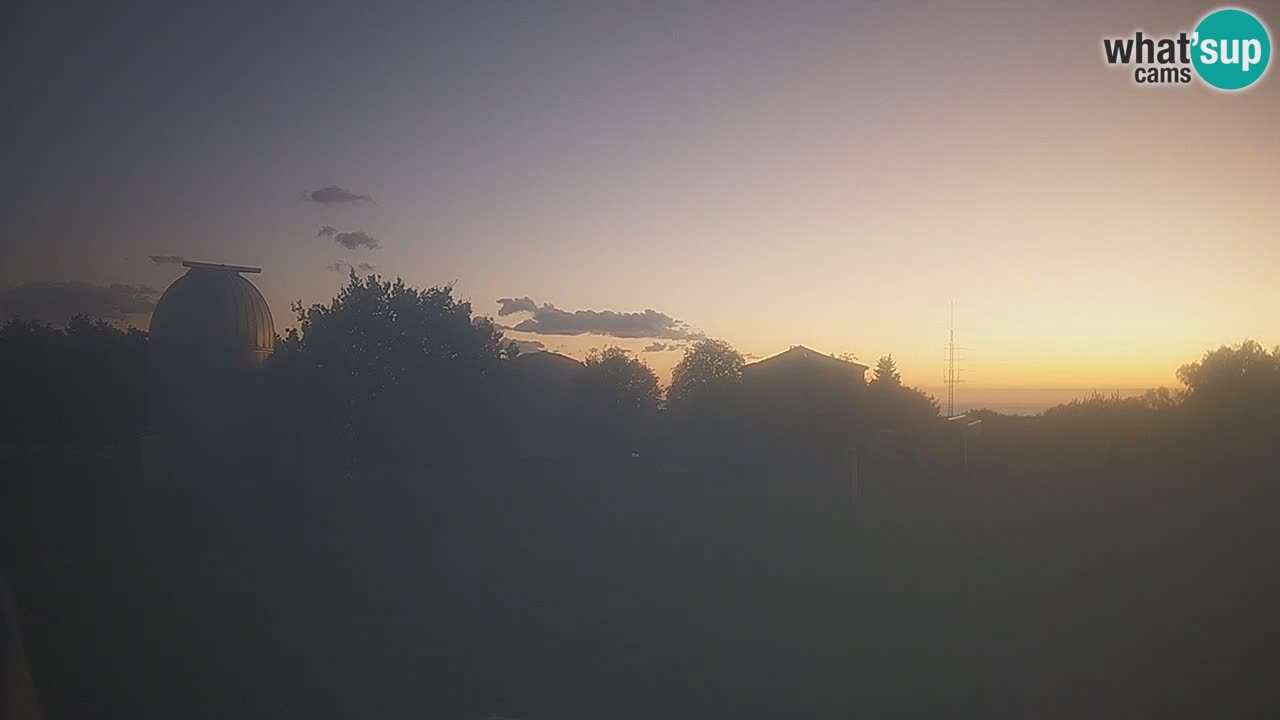 Višnjan-Observatorium Live Webcam – Explore the Sky, Asteroids, Comets, and Meteoroids