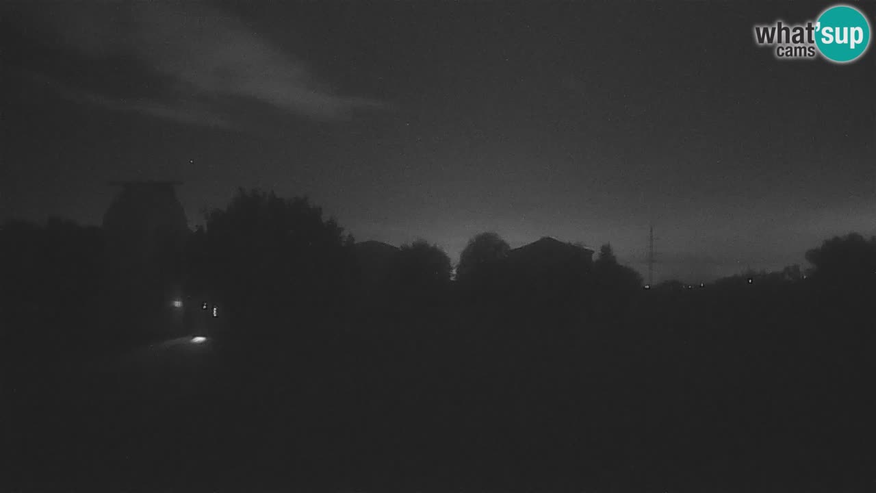 Višnjan-Observatorium Live Webcam – Explore the Sky, Asteroids, Comets, and Meteoroids