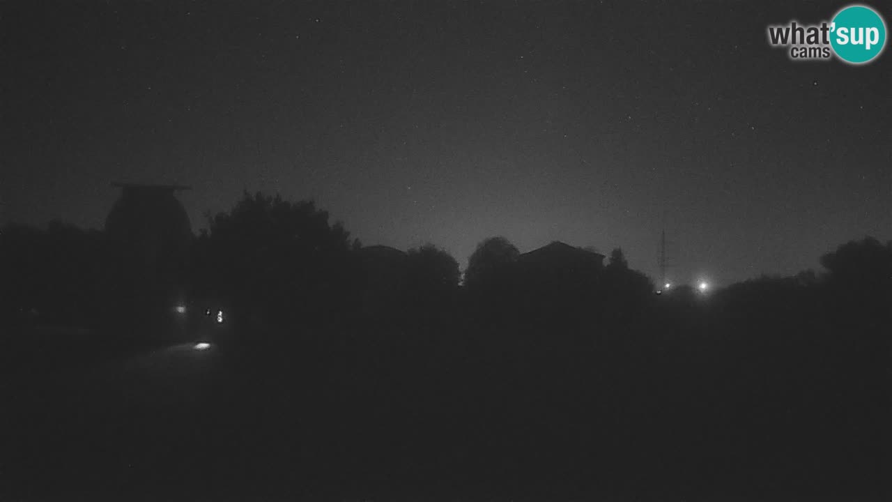 Višnjan-Observatorium Live Webcam – Explore the Sky, Asteroids, Comets, and Meteoroids