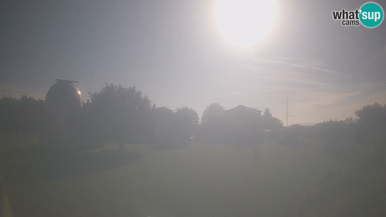 Webcam en direct de l’Observatoire de Višnjan – Explorez le ciel, les astéroïdes, les comètes et les météoroïdes