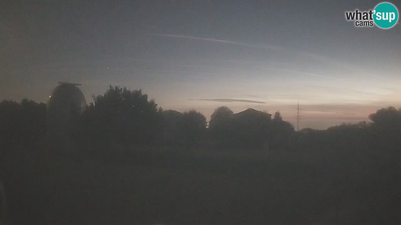 Višnjan-Observatorium Live Webcam – Explore the Sky, Asteroids, Comets, and Meteoroids