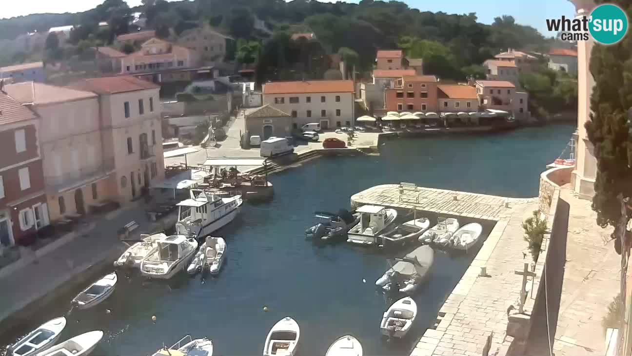 Webcam dal vivo – Il porticciolo e la baia di Lussingrande