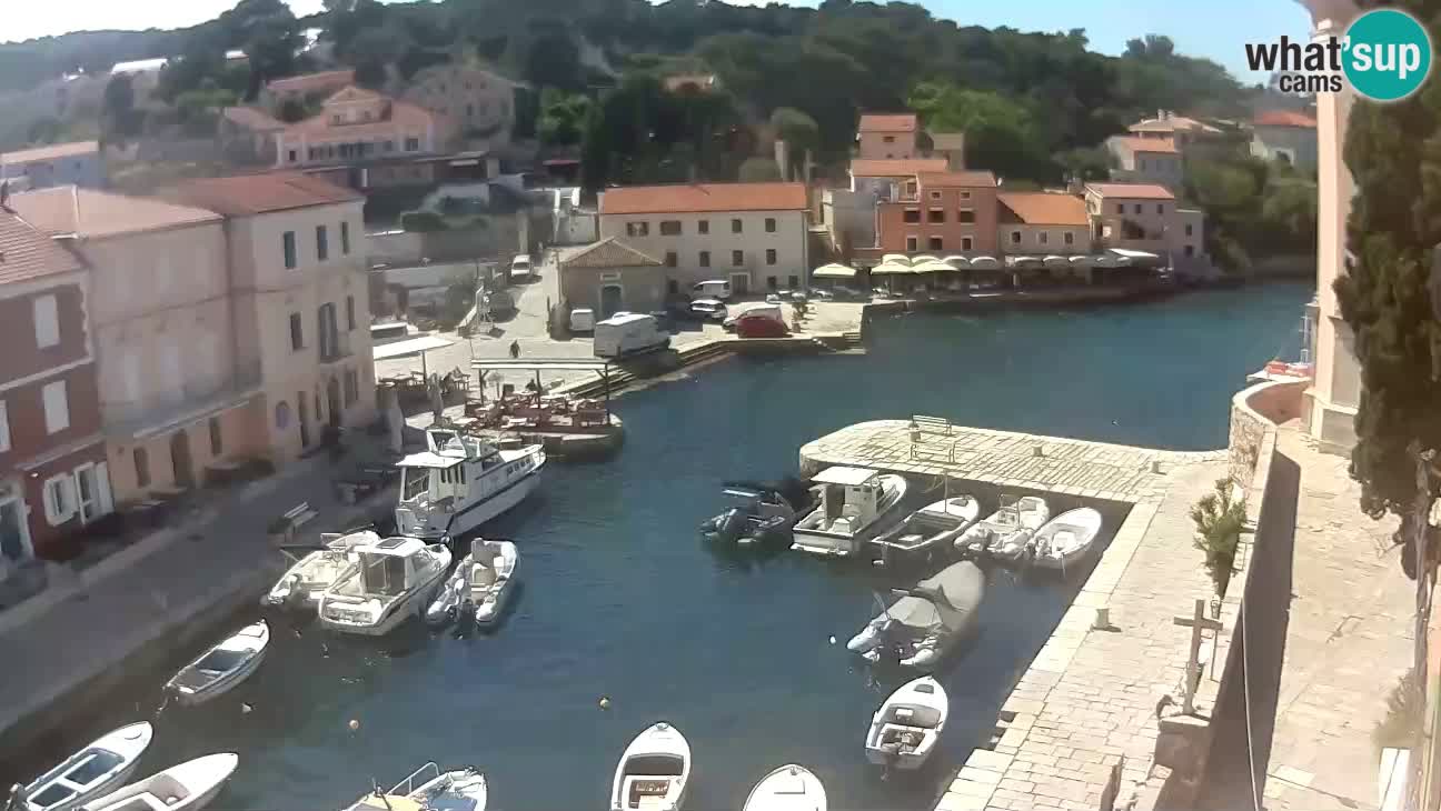 Webcam dal vivo – Il porticciolo e la baia di Lussingrande