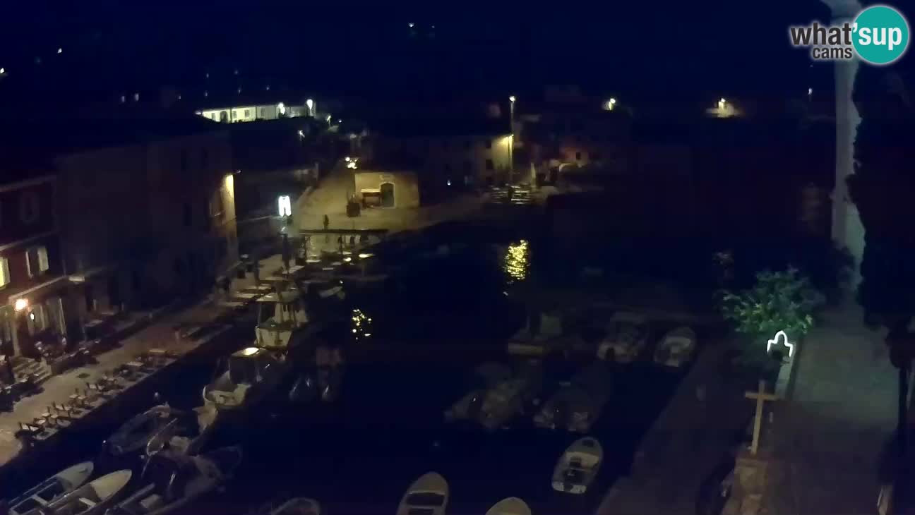 Webcam dal vivo – Il porticciolo e la baia di Lussingrande