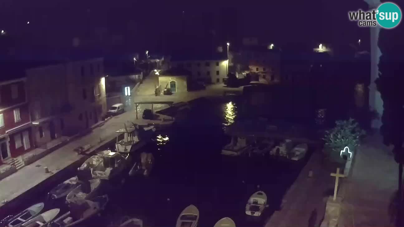 Webcam dal vivo – Il porticciolo e la baia di Lussingrande