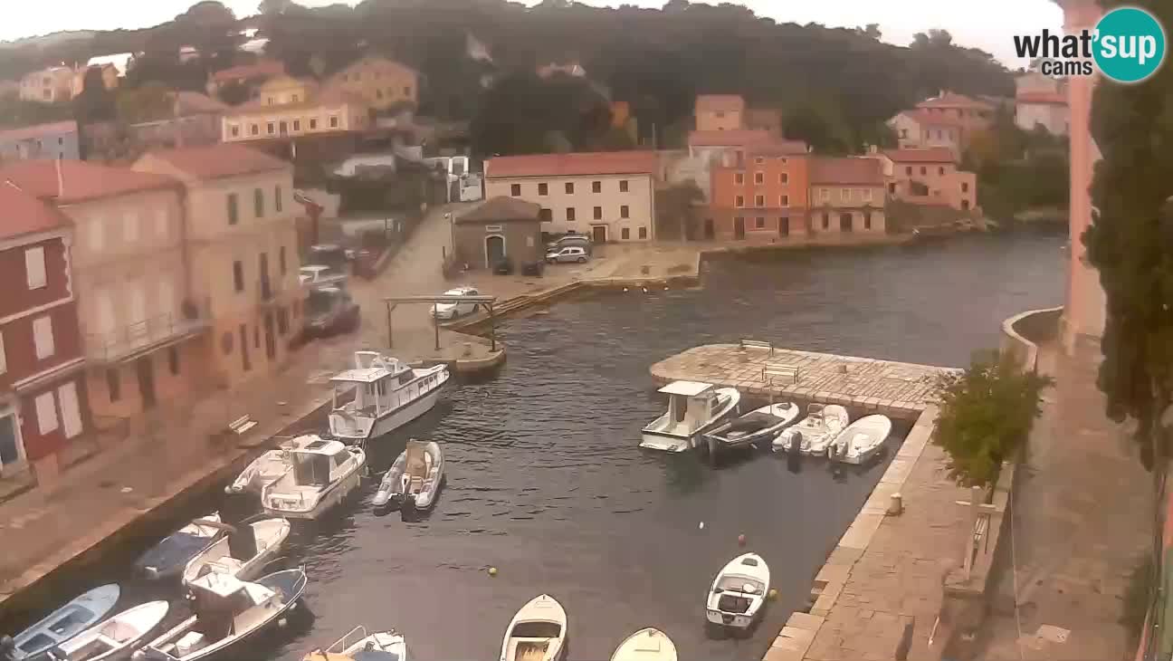 Webcam dal vivo – Il porticciolo e la baia di Lussingrande